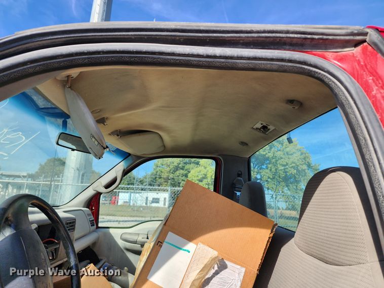 image for item KH9215 1999 Ford F550  truck cab and chassis