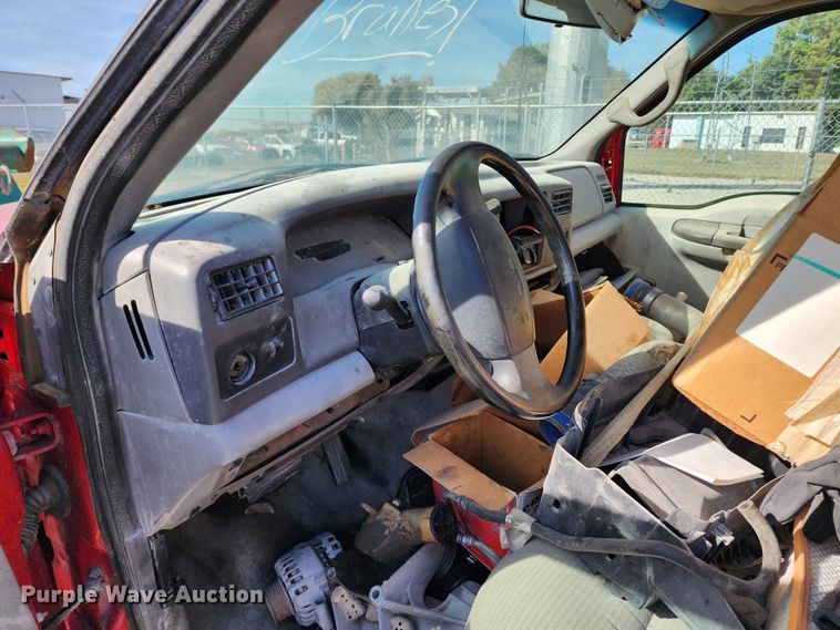 image for item KH9215 1999 Ford F550  truck cab and chassis