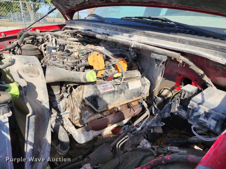 image for item KH9215 1999 Ford F550  truck cab and chassis