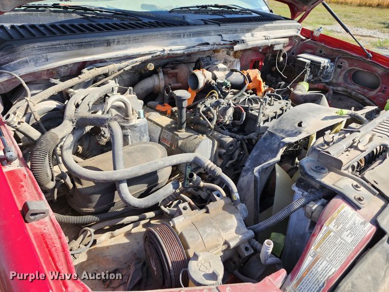 image for item KH9215 1999 Ford F550  truck cab and chassis