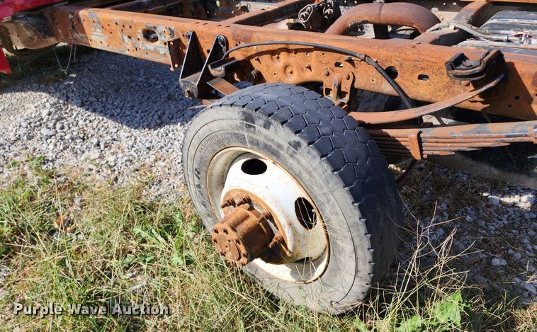 image for item KH9215 1999 Ford F550  truck cab and chassis