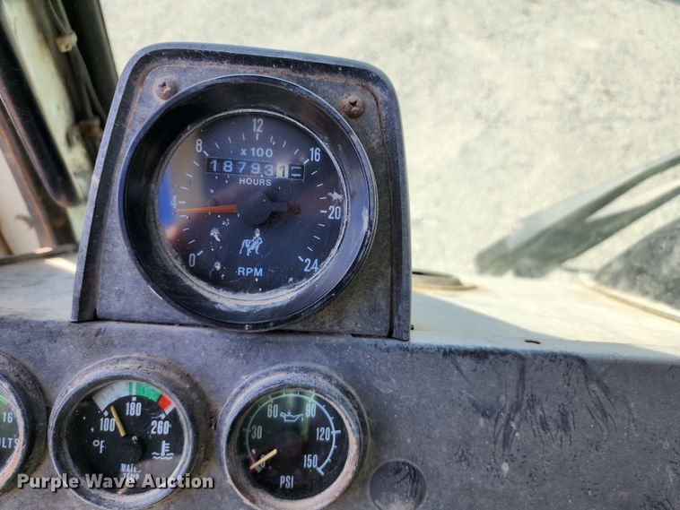 image for item KH9217 2001 Mack MR  truck cab and chassis