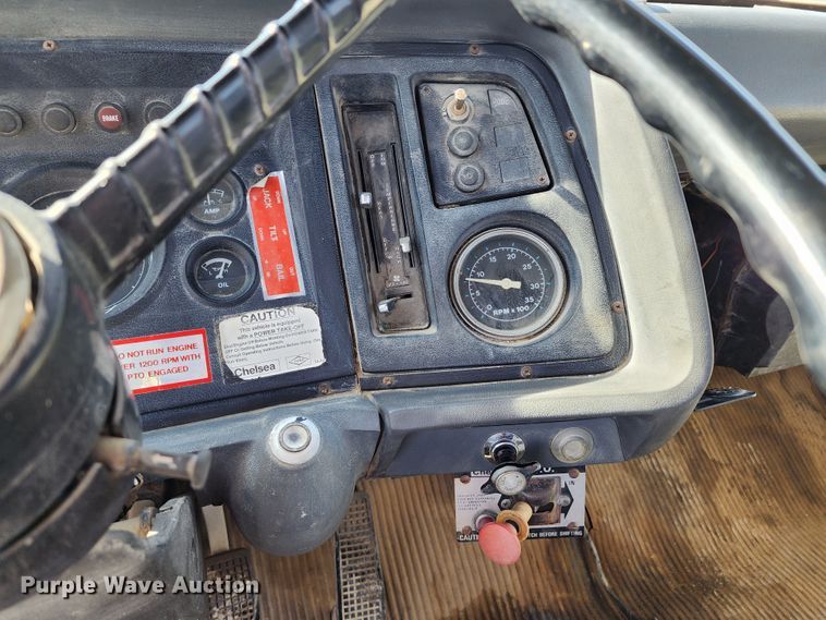 image for item KH9218 1986 Ford 8000  truck cab and chassis