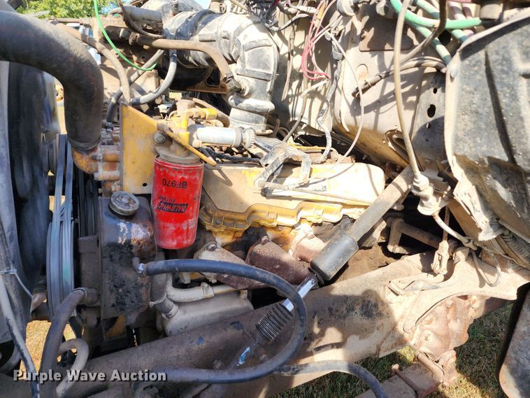 image for item KH9218 1986 Ford 8000  truck cab and chassis