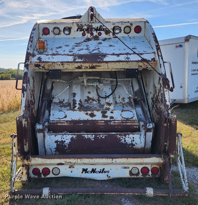 image for item KH9219 McNelius 2010  refuse bed