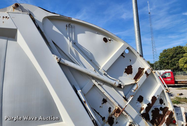 image for item KH9219 McNelius 2010  refuse bed