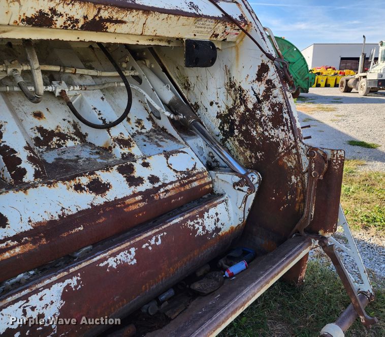 image for item KH9219 McNelius 2010  refuse bed