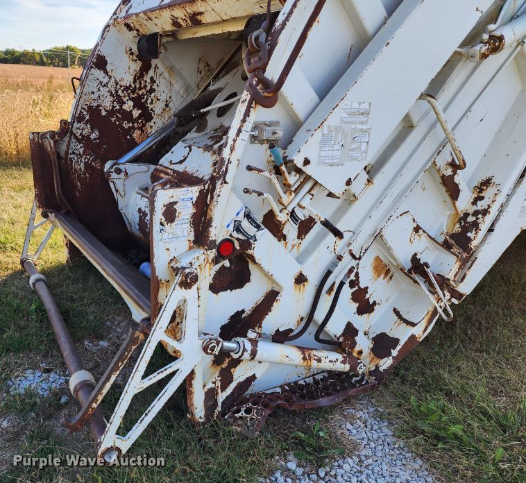 image for item KH9219 McNelius 2010  refuse bed