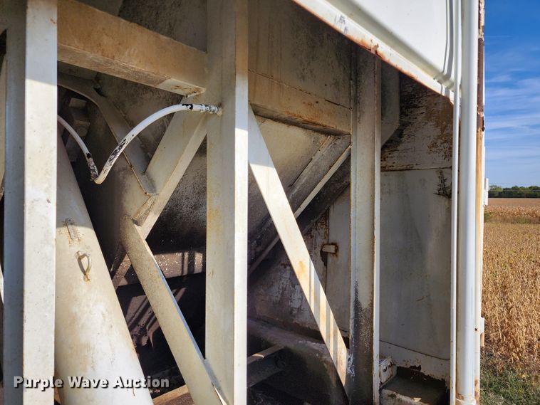 image for item KH9219 McNelius 2010  refuse bed