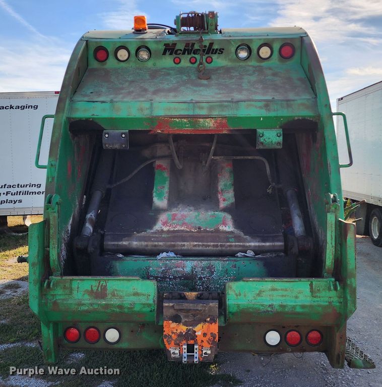 image for item KH9221 2008 Ford F750 Super Duty  refuse truck