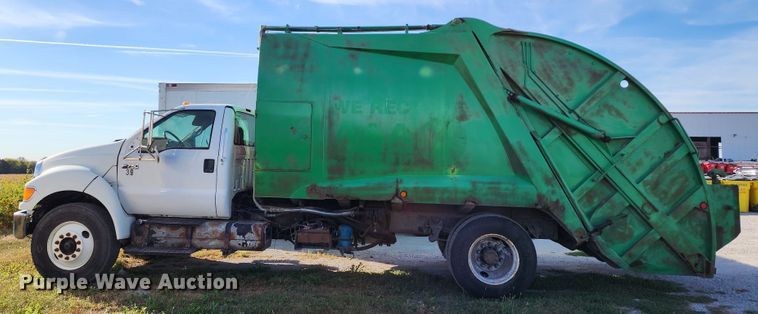 image for item KH9221 2008 Ford F750 Super Duty  refuse truck