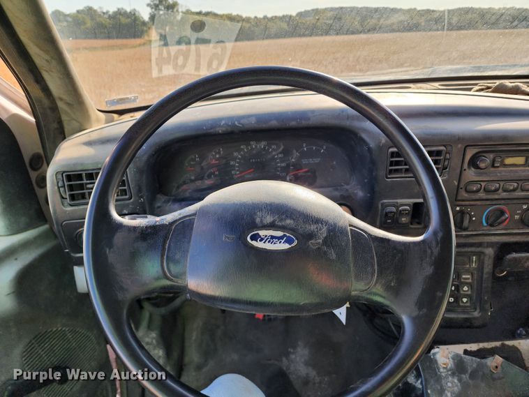 image for item KH9221 2008 Ford F750 Super Duty  refuse truck