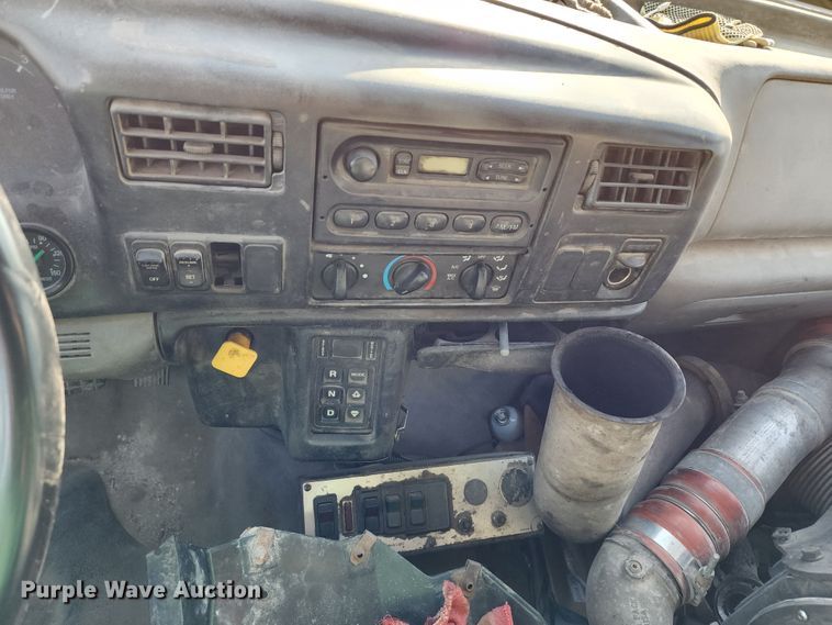 image for item KH9221 2008 Ford F750 Super Duty  refuse truck