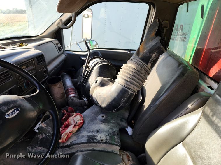 image for item KH9221 2008 Ford F750 Super Duty  refuse truck