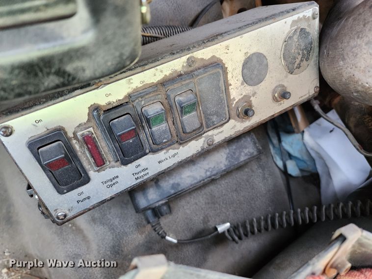 image for item KH9221 2008 Ford F750 Super Duty  refuse truck