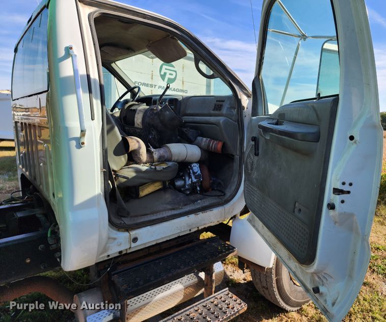 image for item KH9221 2008 Ford F750 Super Duty  refuse truck