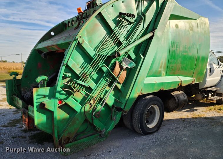 image for item KH9221 2008 Ford F750 Super Duty  refuse truck