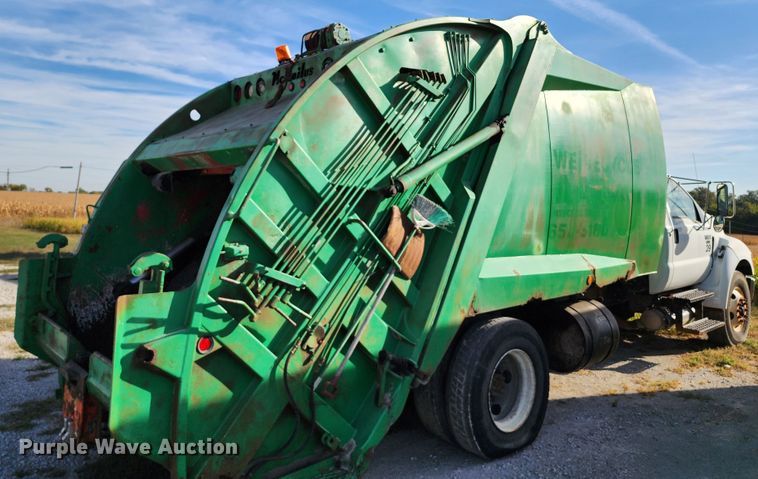 image for item KH9221 2008 Ford F750 Super Duty  refuse truck