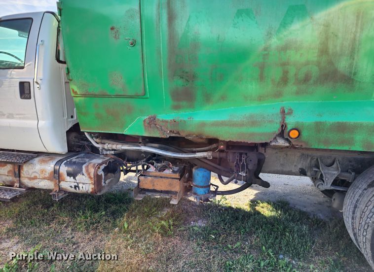 image for item KH9221 2008 Ford F750 Super Duty  refuse truck