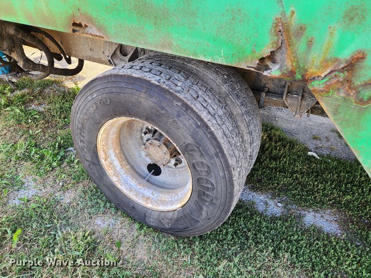 image for item KH9221 2008 Ford F750 Super Duty  refuse truck