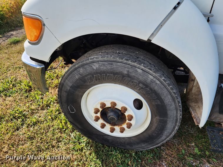 image for item KH9221 2008 Ford F750 Super Duty  refuse truck