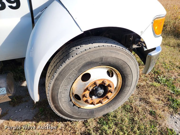 image for item KH9221 2008 Ford F750 Super Duty  refuse truck