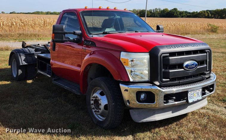 image for item KH9222 2011 Ford F550 Super Duty  hook lift truck