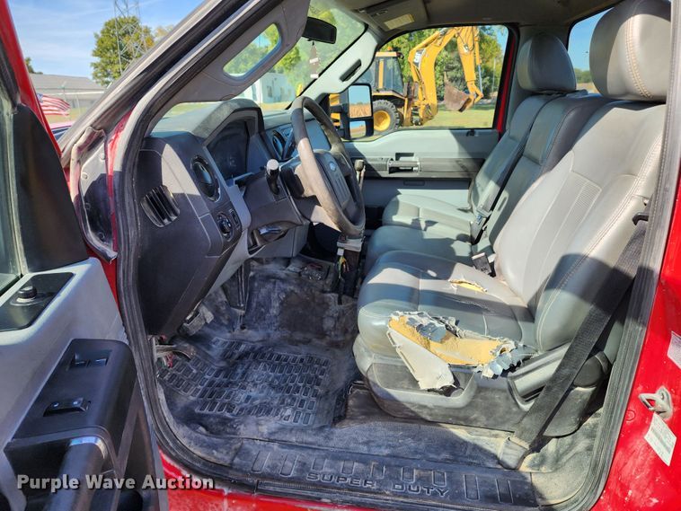 image for item KH9222 2011 Ford F550 Super Duty  hook lift truck