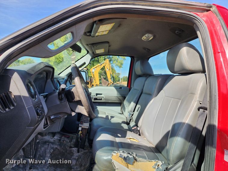 image for item KH9222 2011 Ford F550 Super Duty  hook lift truck