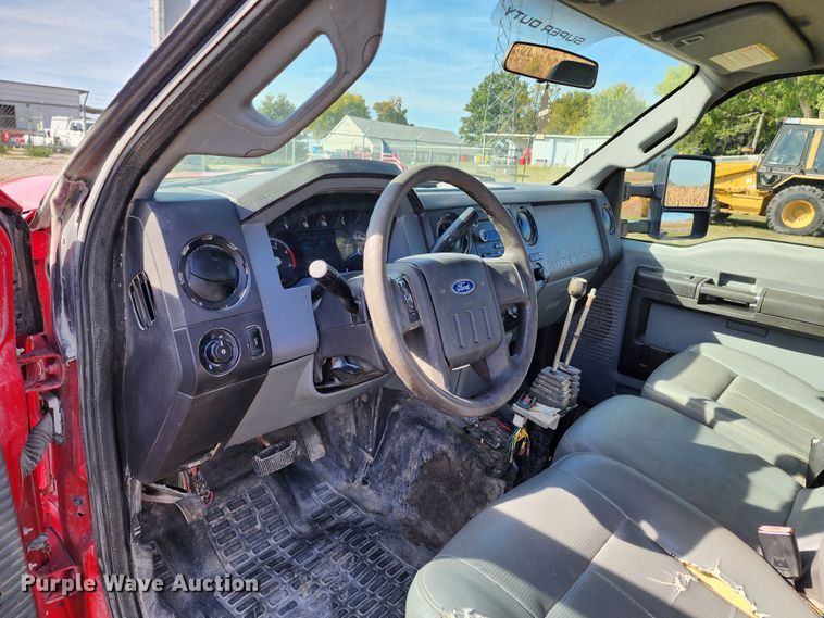 image for item KH9222 2011 Ford F550 Super Duty  hook lift truck