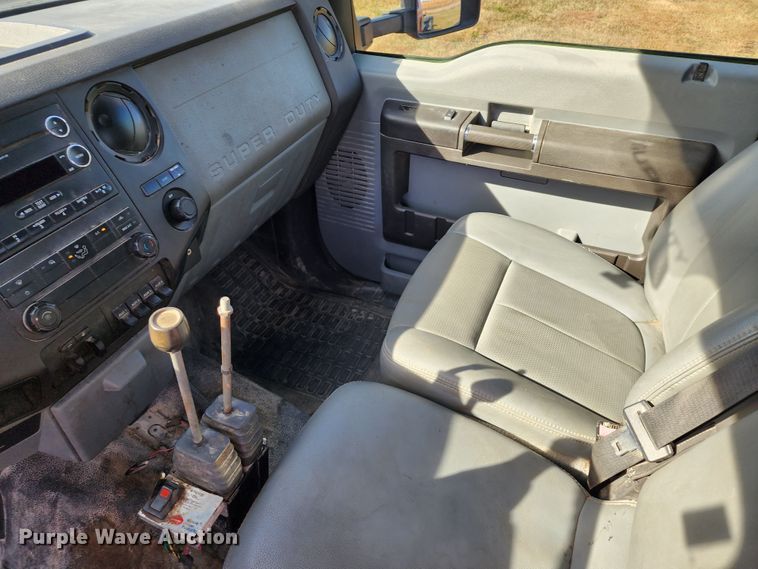 image for item KH9222 2011 Ford F550 Super Duty  hook lift truck