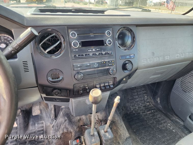 image for item KH9222 2011 Ford F550 Super Duty  hook lift truck