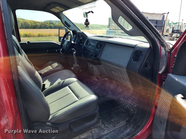 image for item KH9222 2011 Ford F550 Super Duty  hook lift truck