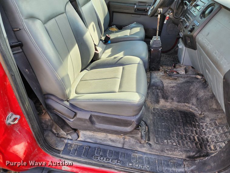 image for item KH9222 2011 Ford F550 Super Duty  hook lift truck