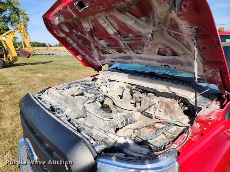 image for item KH9222 2011 Ford F550 Super Duty  hook lift truck