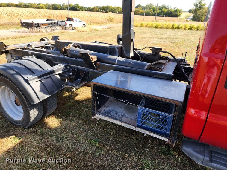 image for item KH9222 2011 Ford F550 Super Duty  hook lift truck