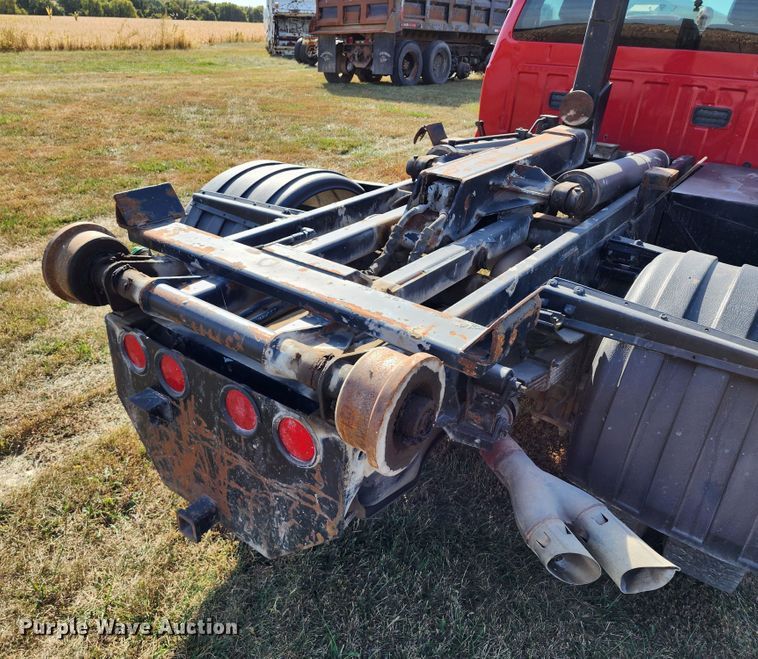 image for item KH9222 2011 Ford F550 Super Duty  hook lift truck