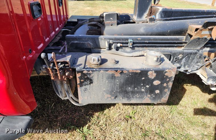 image for item KH9222 2011 Ford F550 Super Duty  hook lift truck