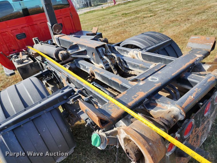 image for item KH9222 2011 Ford F550 Super Duty  hook lift truck