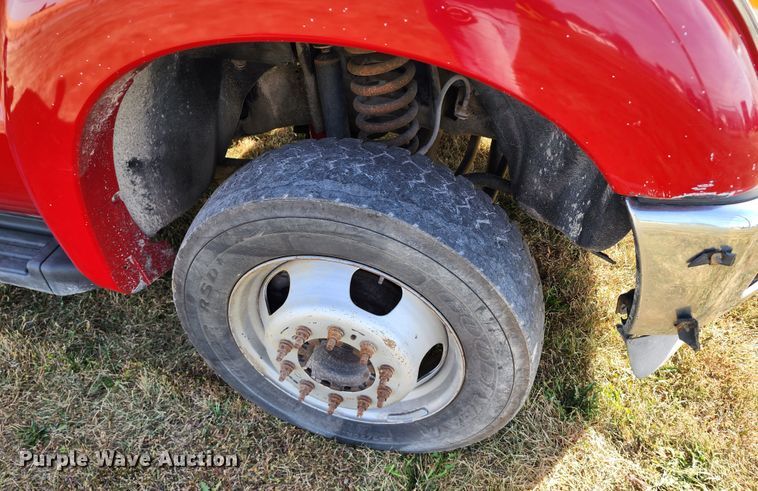 image for item KH9222 2011 Ford F550 Super Duty  hook lift truck