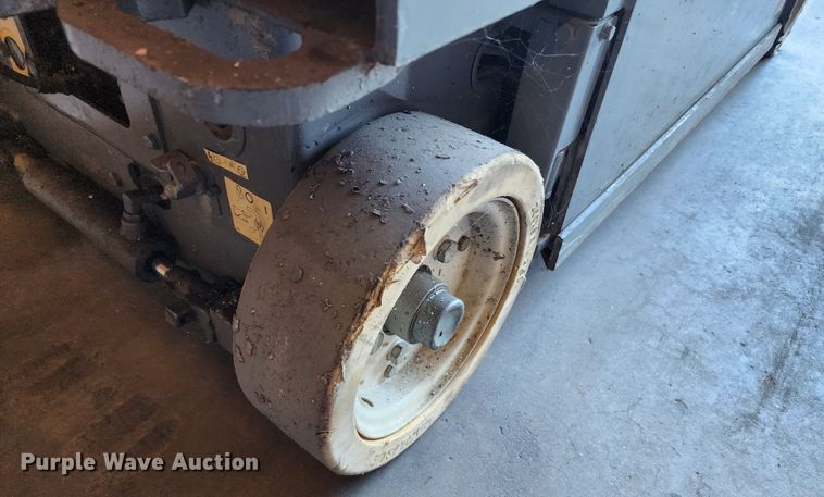 image for item KH9234 2007 Skyjack SJIII 3219  scissor lift