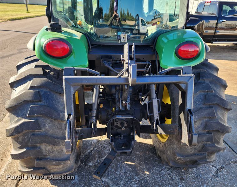 image for item KH9235 2007 John Deere 4720  MFWD tractor