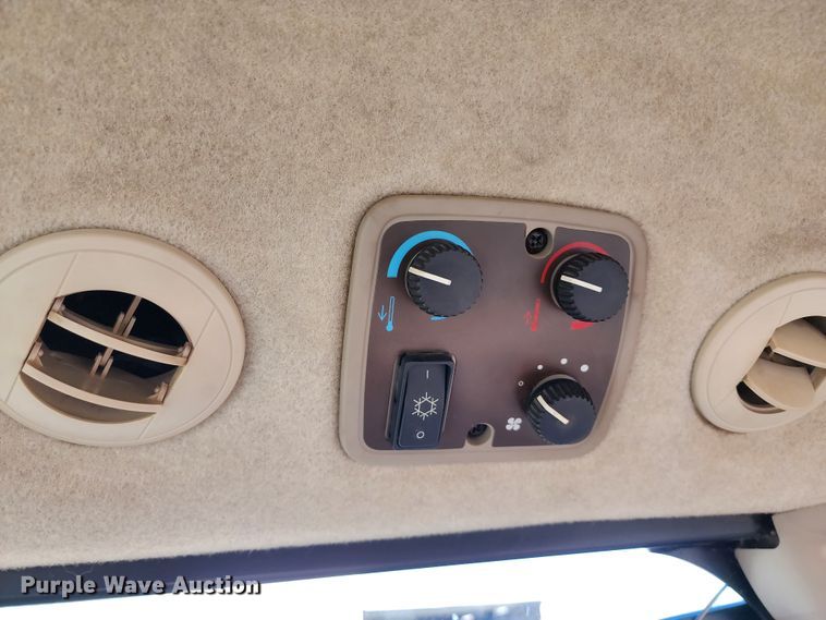 image for item KH9235 2007 John Deere 4720  MFWD tractor