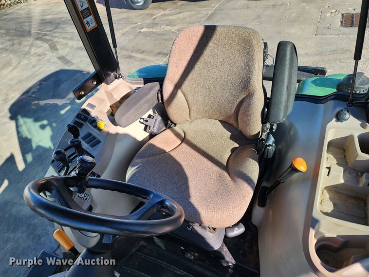 image for item KH9235 2007 John Deere 4720  MFWD tractor