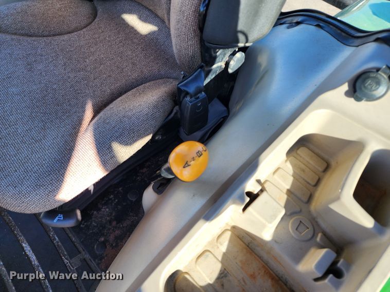 image for item KH9235 2007 John Deere 4720  MFWD tractor