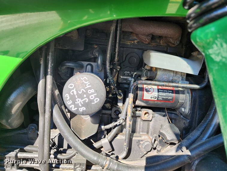 image for item KH9235 2007 John Deere 4720  MFWD tractor