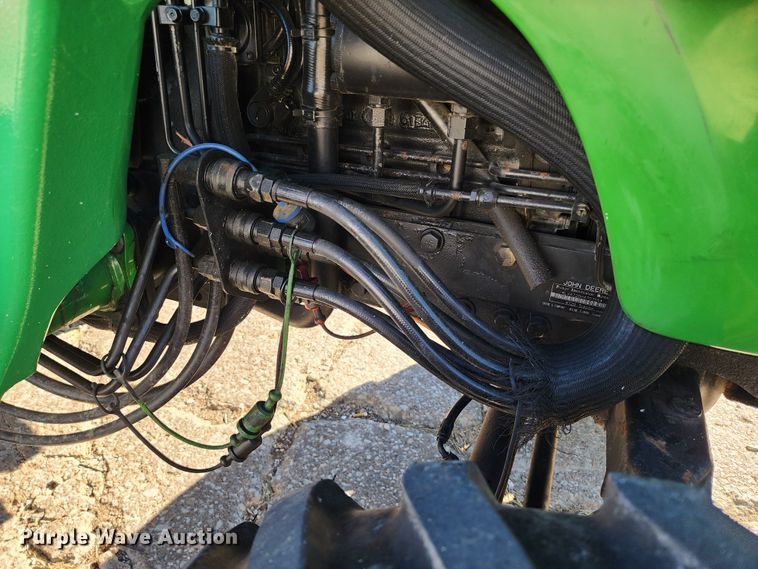 image for item KH9235 2007 John Deere 4720  MFWD tractor