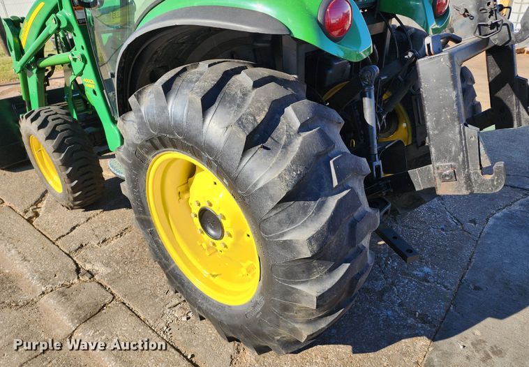 image for item KH9235 2007 John Deere 4720  MFWD tractor