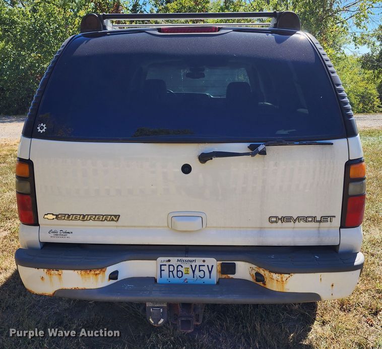 image for item KH9250 2005 Chevrolet Suburban 1500  SUV