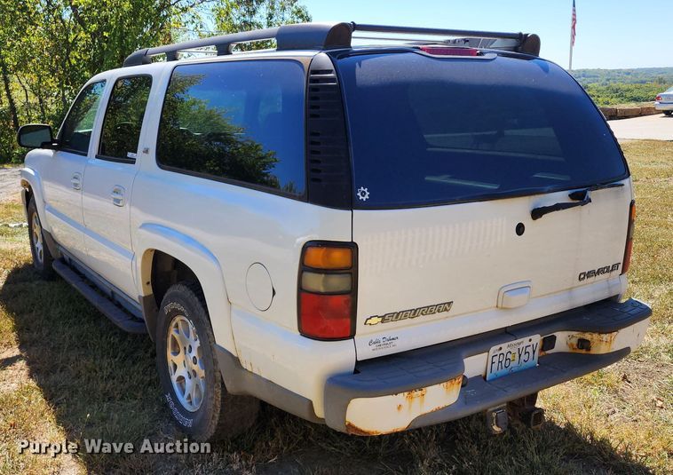 image for item KH9250 2005 Chevrolet Suburban 1500  SUV